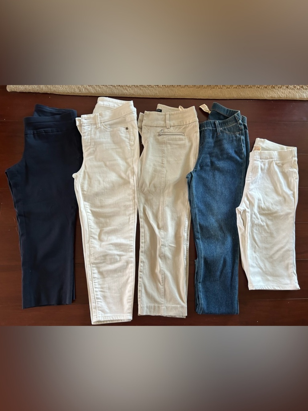 Lot of Women’s Pants in Excellent Condition